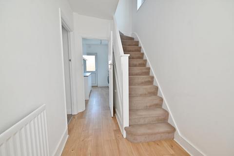 3 bedroom detached house to rent, Waldegrave Road, Teddington TW11