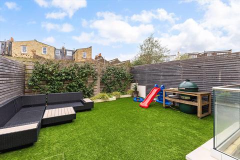 undefined, Bowling Green Square, London SW12