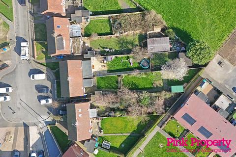 2 bedroom terraced house to rent, Hales Crescent, Hedon, Hull