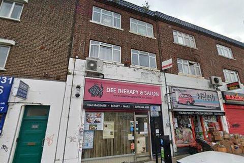 3 bedroom flat to rent, Imperial Drive, Harrow HA2