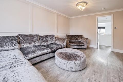 4 bedroom semi-detached house for sale, Howdale Road, Hull