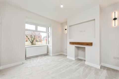 3 bedroom detached house for sale, Royston Hill, East Ardsley, Wakefield