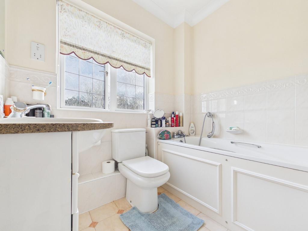 En Suite Bathroom