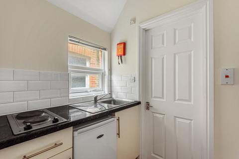undefined, Tetherdown, London, N10