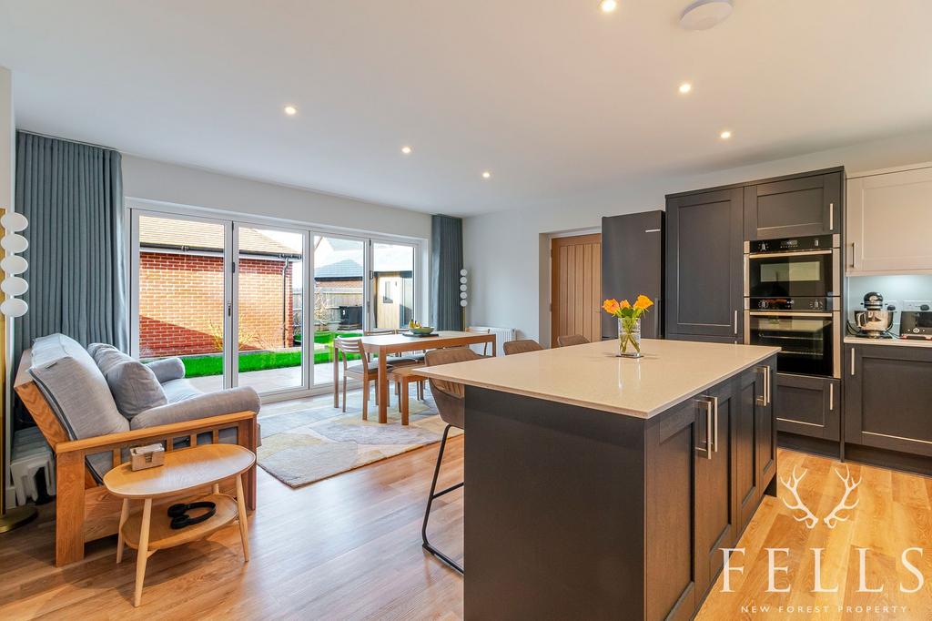 Kitchen / Dining room