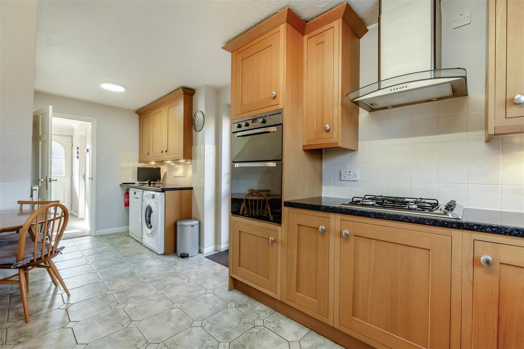 8680540-interior12.jpg