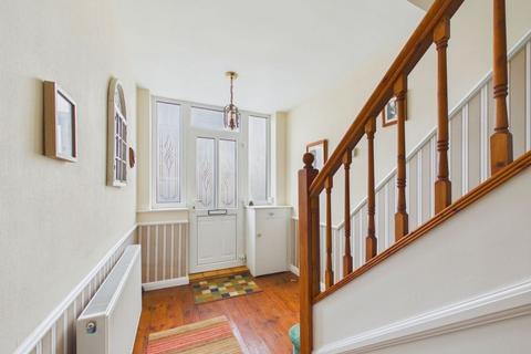 3 bedroom terraced house for sale, 8 West Cliff Avenue, Whitby