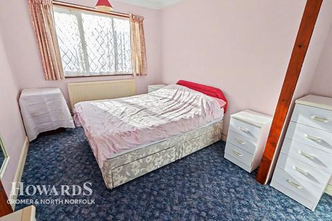 1 bedroom semi-detached bungalow for sale, Cromer NR27