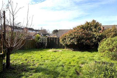 3 bedroom detached house for sale, Sylvan Avenue, East Cowes