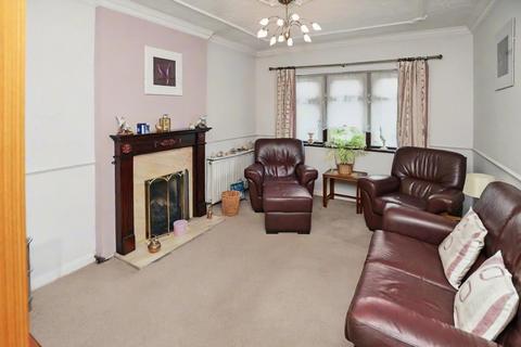 2 bedroom detached bungalow for sale, Malvern Avenue, Canvey Island SS8