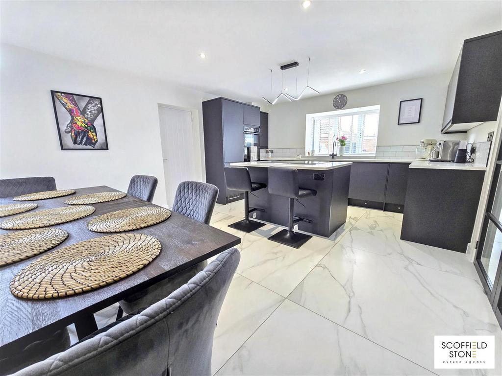 Kitchen diner