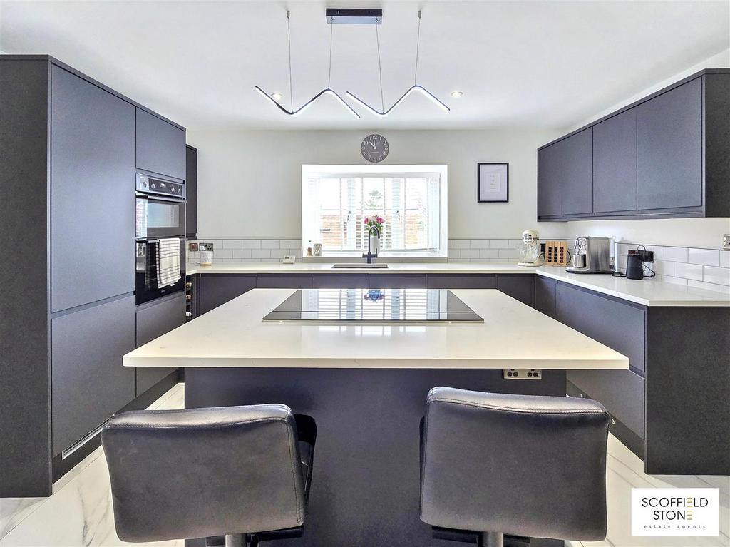 Kitchen diner
