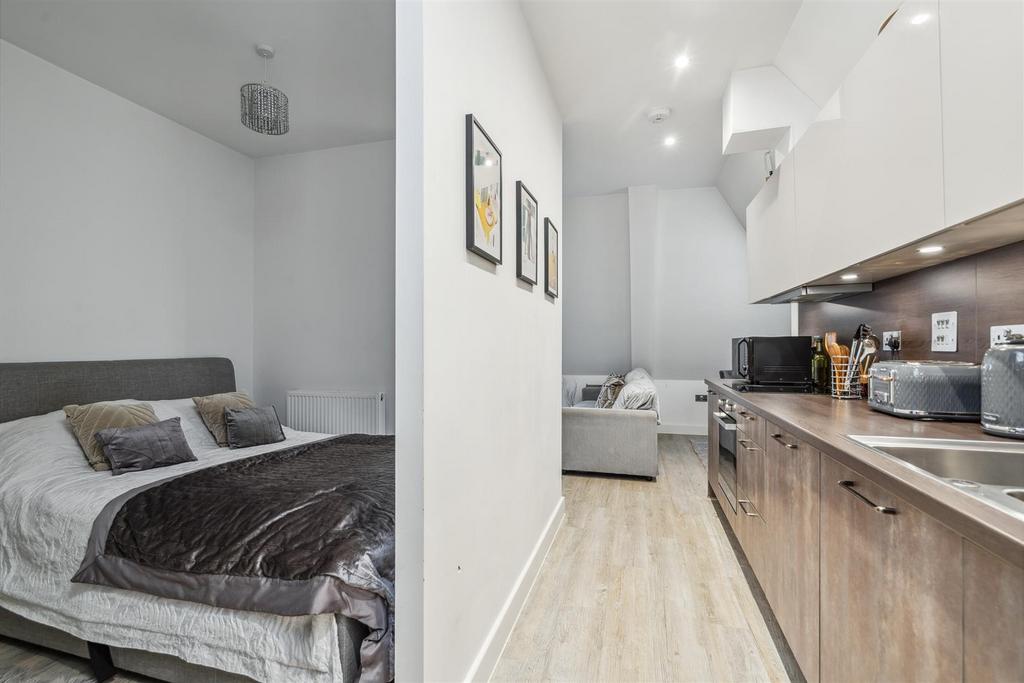 48 Royal House 14.jpg