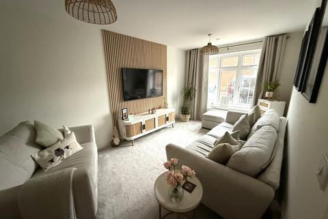 3 bedroom detached house for sale, Comin Y Coed, Tonyrefail, Porth