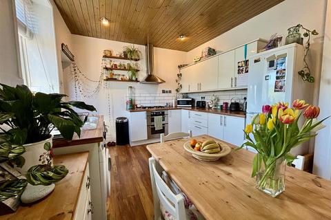 2 bedroom end of terrace house for sale, Low Leighton Road, High Peak SK22