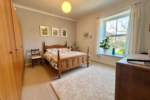 2 bedroom end of terrace house for sale, Low Leighton Road, High Peak SK22