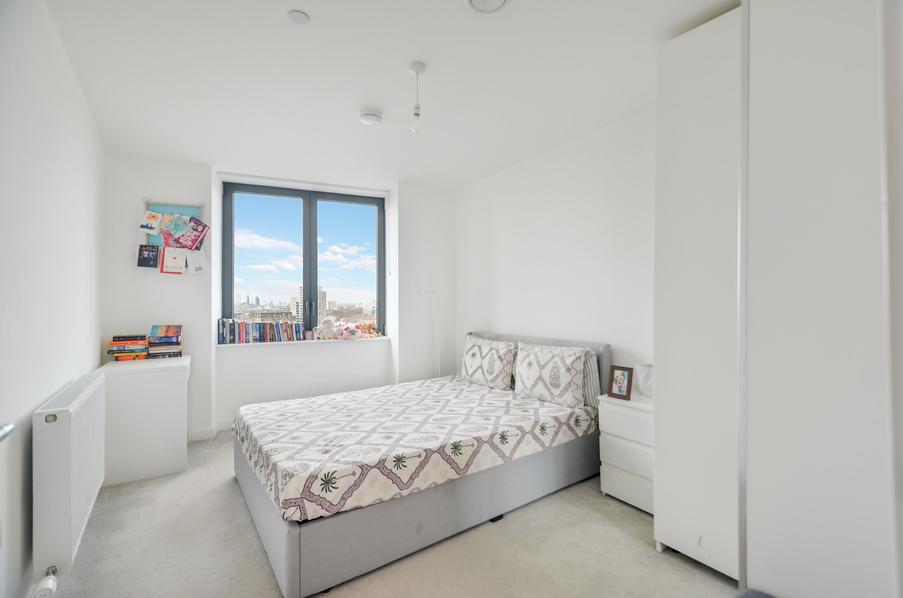 Bedroom 2 (2).jpg