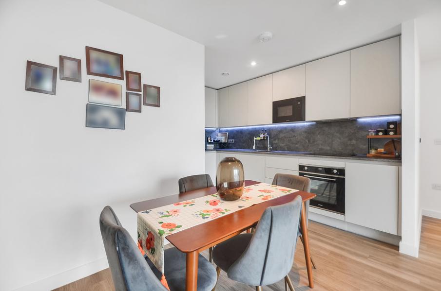 Kitchen Dining Area.jpg