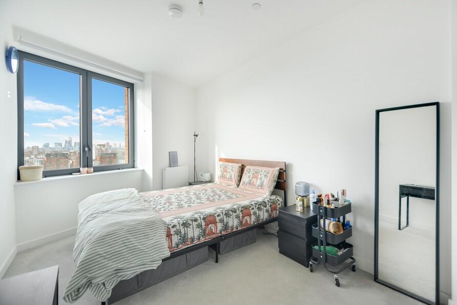 Bedroom 1 (1).jpg