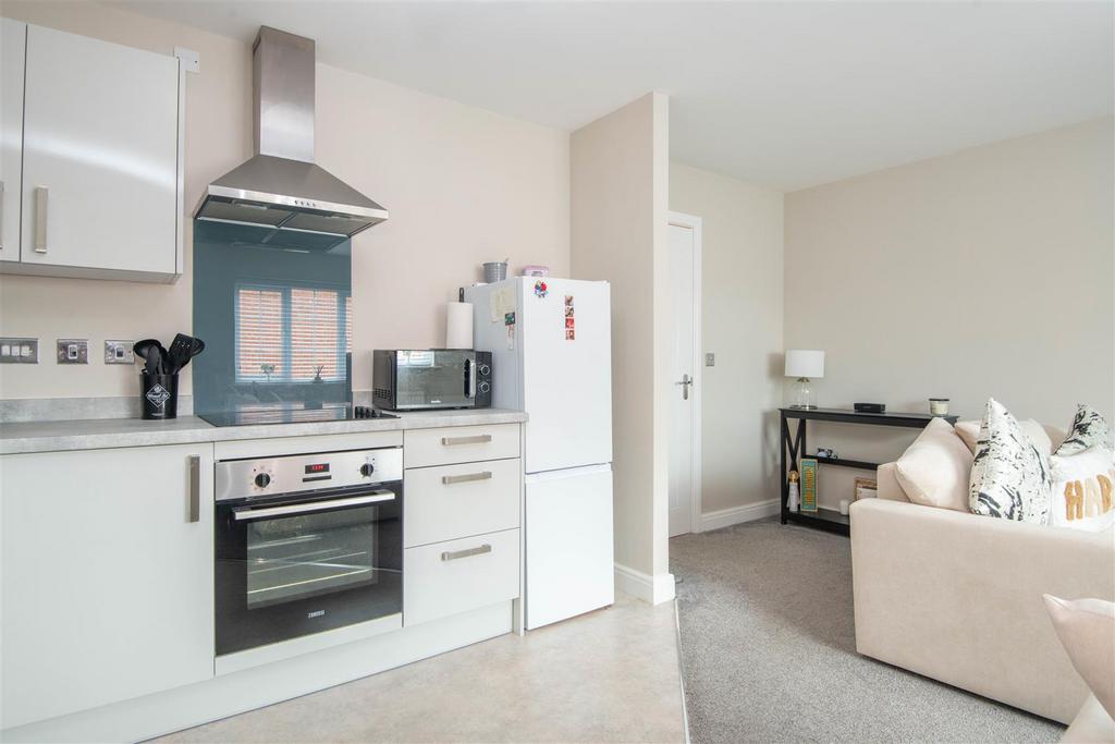 Kitchen / Lounge