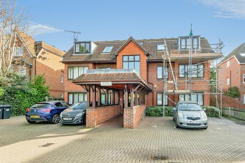 1 bedroom flat for sale, Bonehurst Road, HORLEY