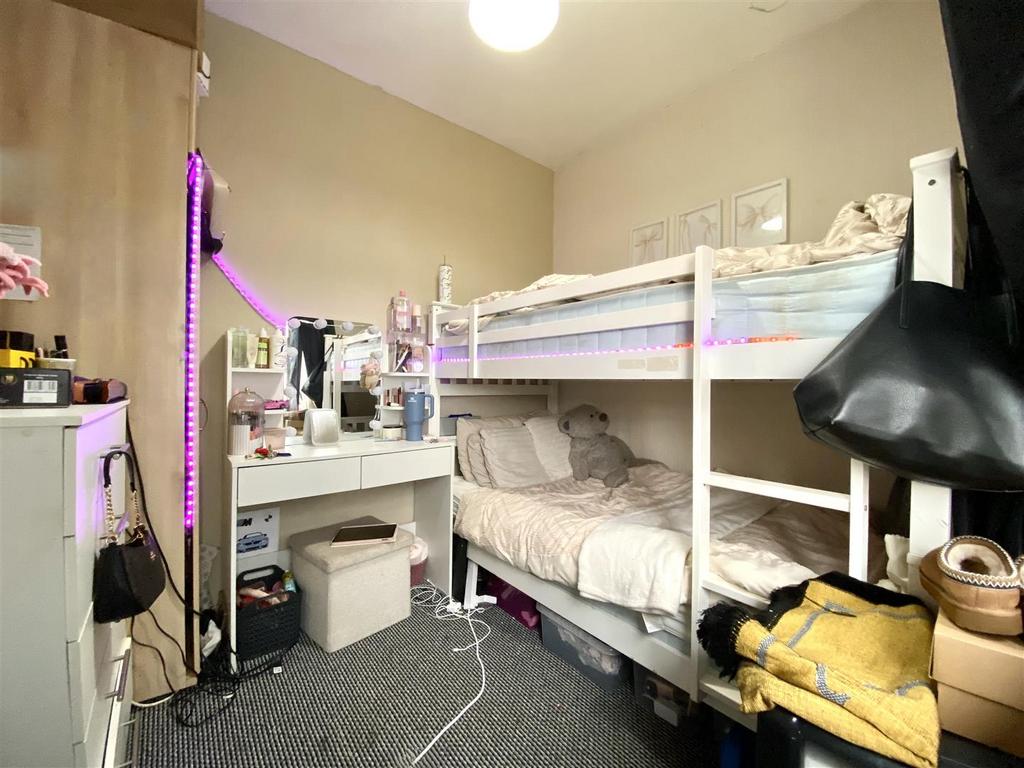 Bramleys Estate Agents - Winget Avenue - HD4 (1.).