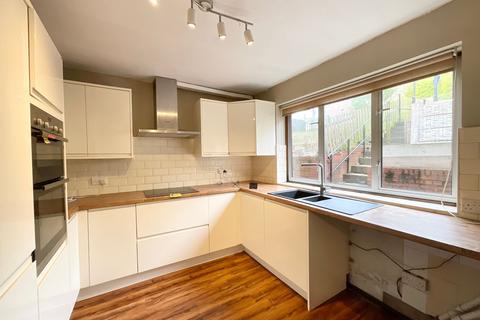 3 bedroom terraced house for sale, Leaswood Close, Newcastle, ST5
