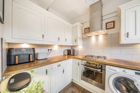 2 bedroom flat for sale, Whites Grounds Estate, London SE1