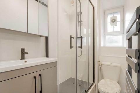 2 bedroom flat for sale, Falmouth Road, London SE1