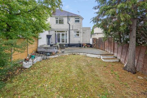 undefined, York Road, Northwood HA6