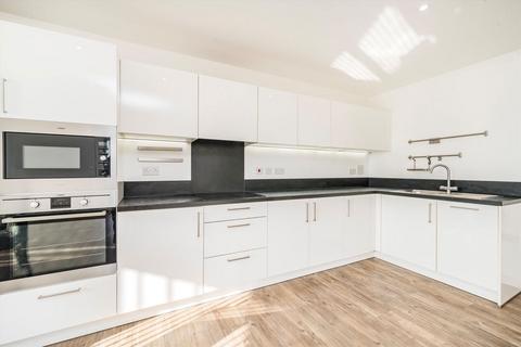 3 bedroom flat to rent, Bramwell Way, London E16