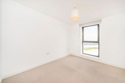 3 bedroom flat to rent, Bramwell Way, London E16