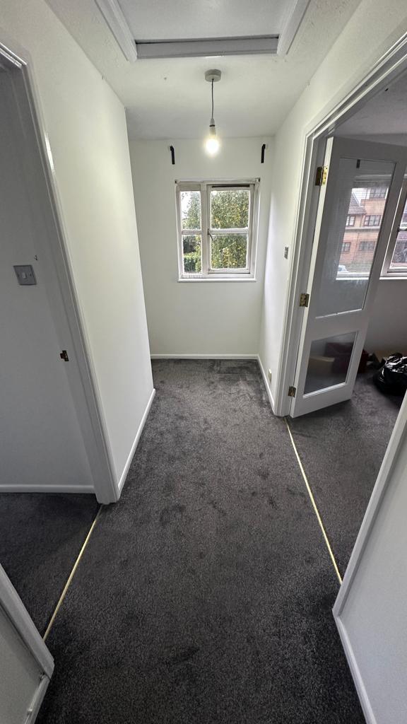 2 bed flat to rent Conifer Way, Wembley HA0
