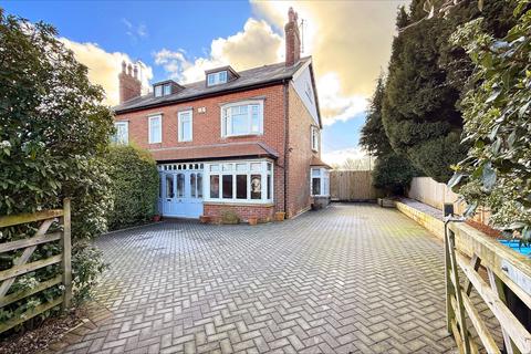 4 bedroom semi-detached house for sale, Holly Park, Huby, LS17
