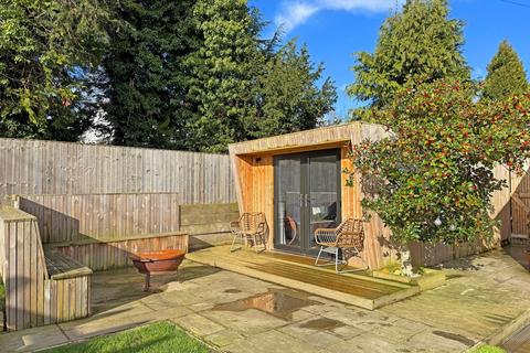 4 bedroom semi-detached house for sale, Holly Park, Huby, LS17