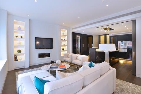 2 bedroom apartment to rent, Duke Street, London, W1K