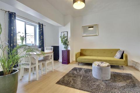 undefined, South Parade, SOUTHSEA