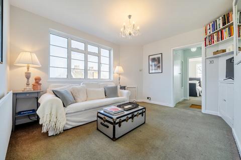 undefined, Dartmouth Grove, London