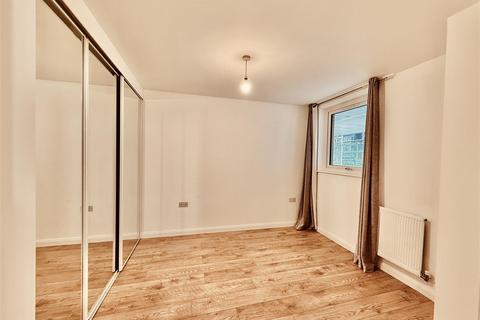 1 bedroom flat for sale, Coppermill Heights, Hale Village