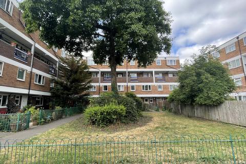 2 bedroom flat to rent, Daubeney Road, London E5
