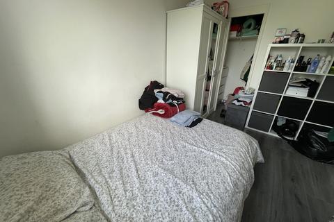 2 bedroom flat to rent, Daubeney Road, London E5