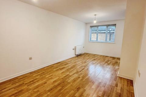 2 bedroom apartment to rent, Honeypot Lane, Stanmore, HA7