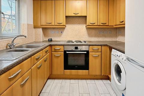 2 bedroom apartment to rent, Honeypot Lane, Stanmore, HA7