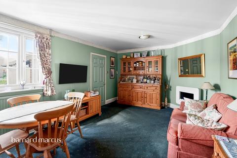 3 bedroom semi-detached house for sale, Myrtle Road, DORKING
