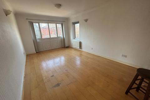 2 bedroom apartment to rent, Liverpool, L17