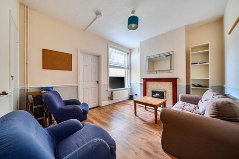 3 bedroom terraced house for sale, Harold Road, Hampshire PO4