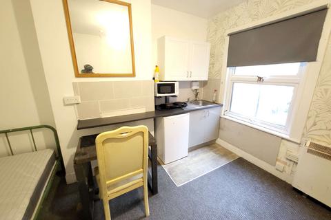 undefined, Luton LU1