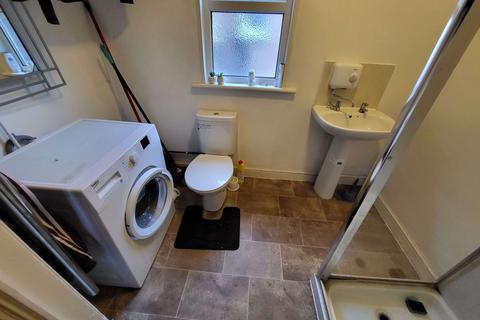 undefined, Luton LU1