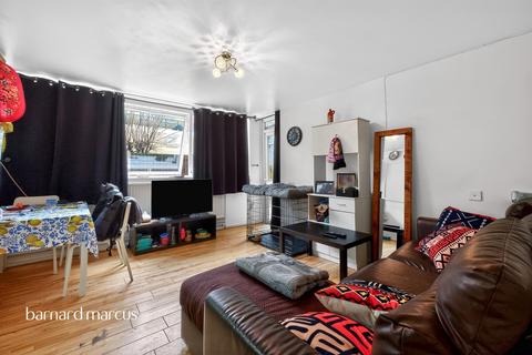 1 bedroom ground floor flat for sale, Wentworth Crescent, London