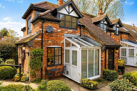 2 bedroom terraced house for sale, High Street , Codicote , Hitchin, SG4